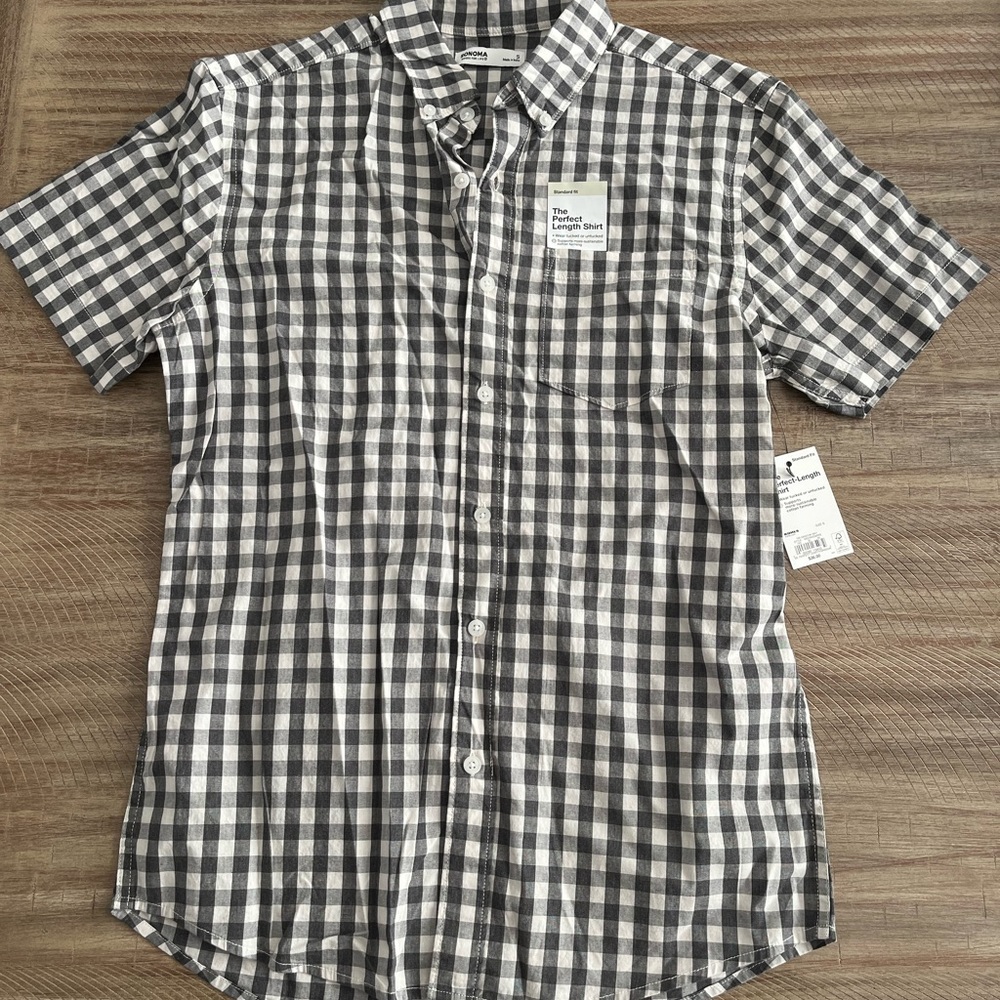 NWT Men’s Small Button Down